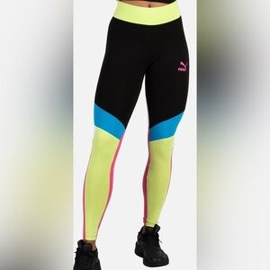 WOMENS PUMA TFS GRAPHIC LEGGINGS size Small